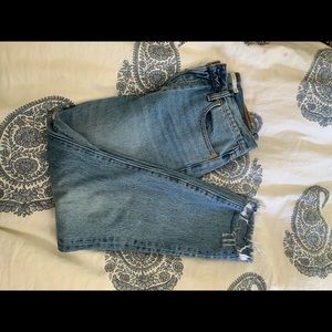 Gorgeous light wash Levi’s- Size 29